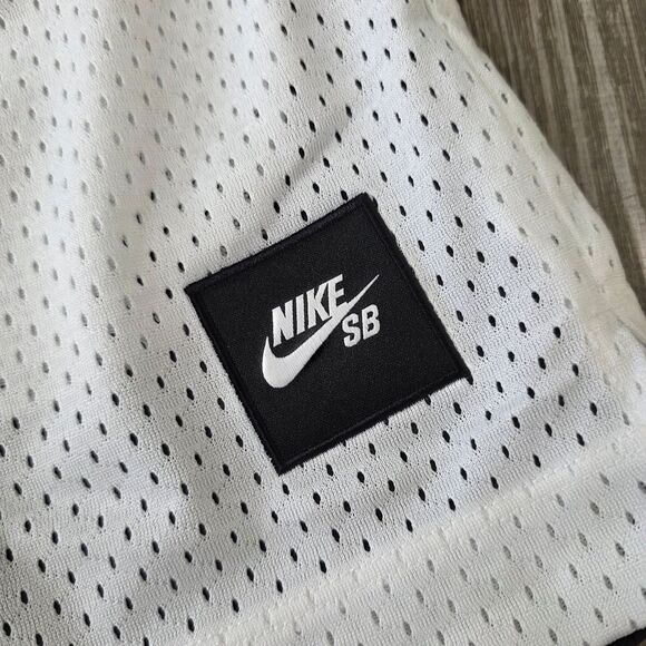 Nike SB Basketball Reversible Mesh Shorts Swingman Black White Men's Size Small - Picture 3 of 9